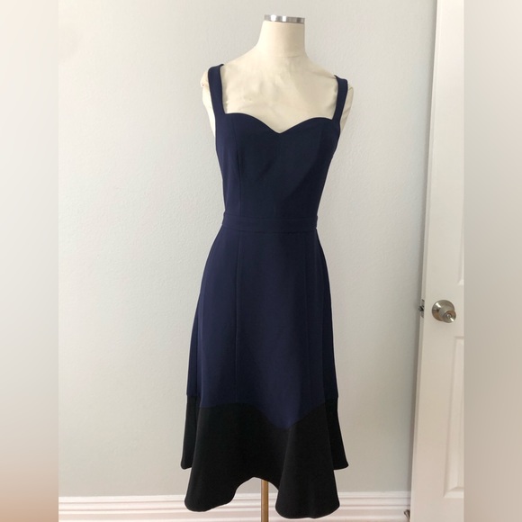 NWOT Harlyn Navy Black Color Block Flounce Hem Cocktail Dress Sweetheart Neck - Picture 4 of 9
